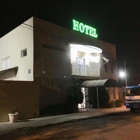 Oasis Hotel Severínia Esterno foto